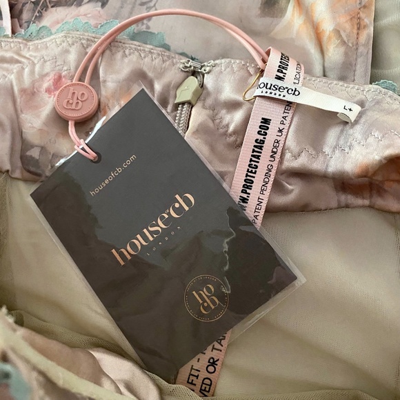 NEW House of CB Venus Dress Vintage Cream Flower Print Large+ (XL) - Picture 15 of 17